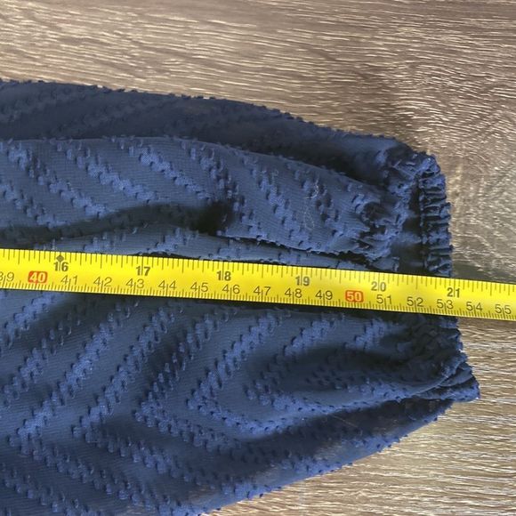 ECLAIR NWT Sheer Chevron Pattern Navy Blue Blouse Large - Picture 11 of 13